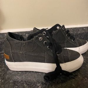 Blowfish Malibu Womens Low Top Sneakers Black Canvas Zip Lace Up Platform 8M